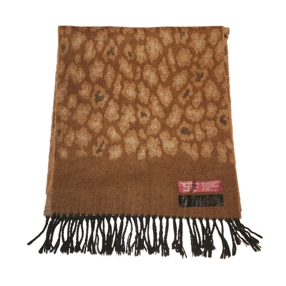 The Specialty House Cheetah Print Super Soft Cashmere Feel Scarf - Picture 4 of 7